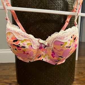 Beautiful coral / camo / multi color bra by Lepel 30F